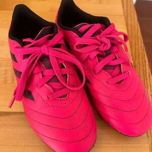 Adidas soccer cleats size 13 - EUC